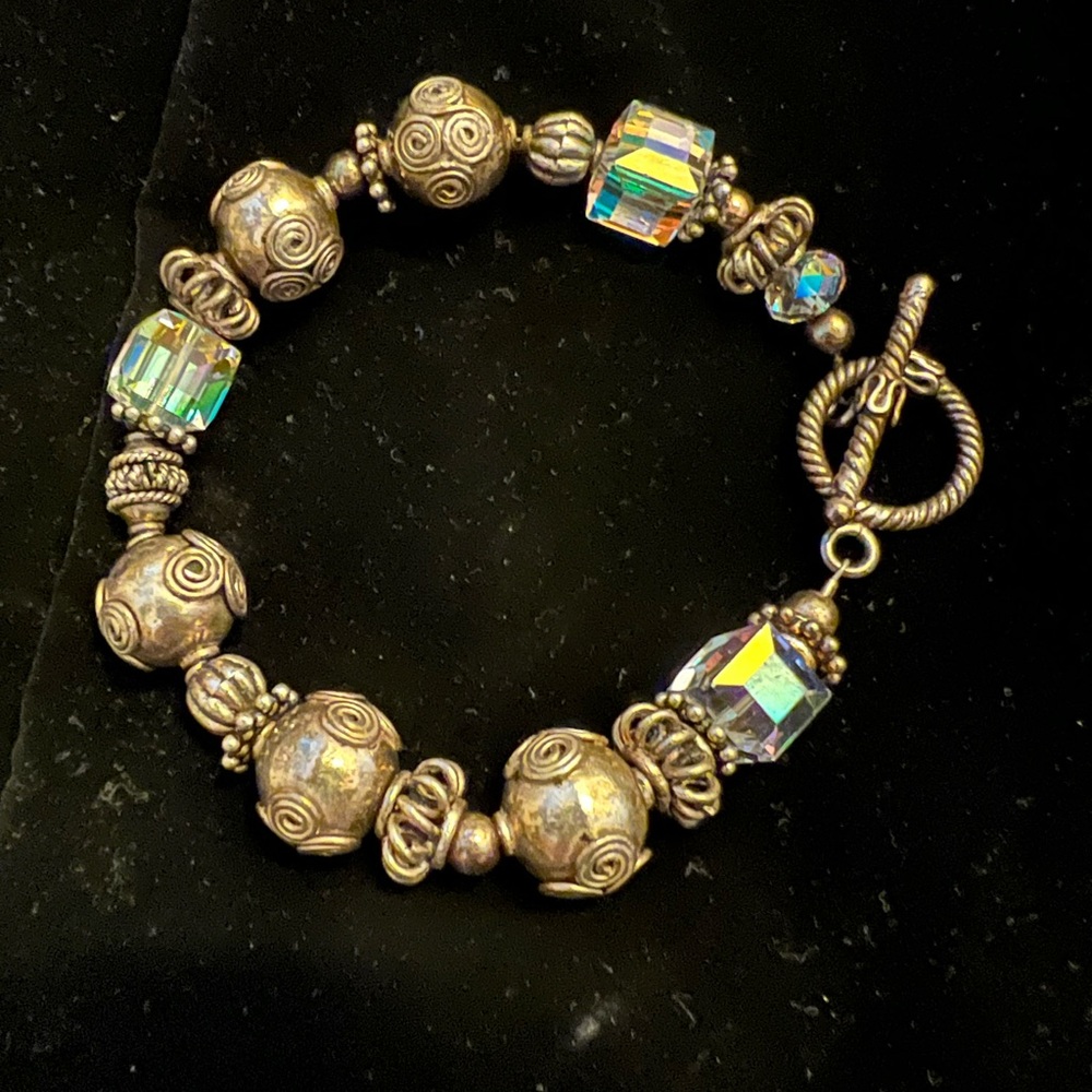 Cute Bali Beads & Crystals fashion bracelet - Picture 4 of 4